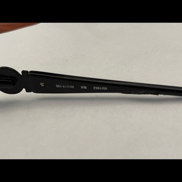 Guess glasses with no script